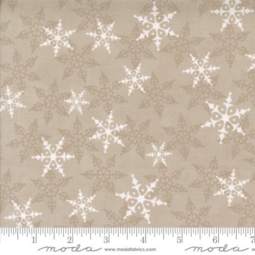 Winter Friends Fog Falling Snow 56134-12 Fabrics Moda Fabrics